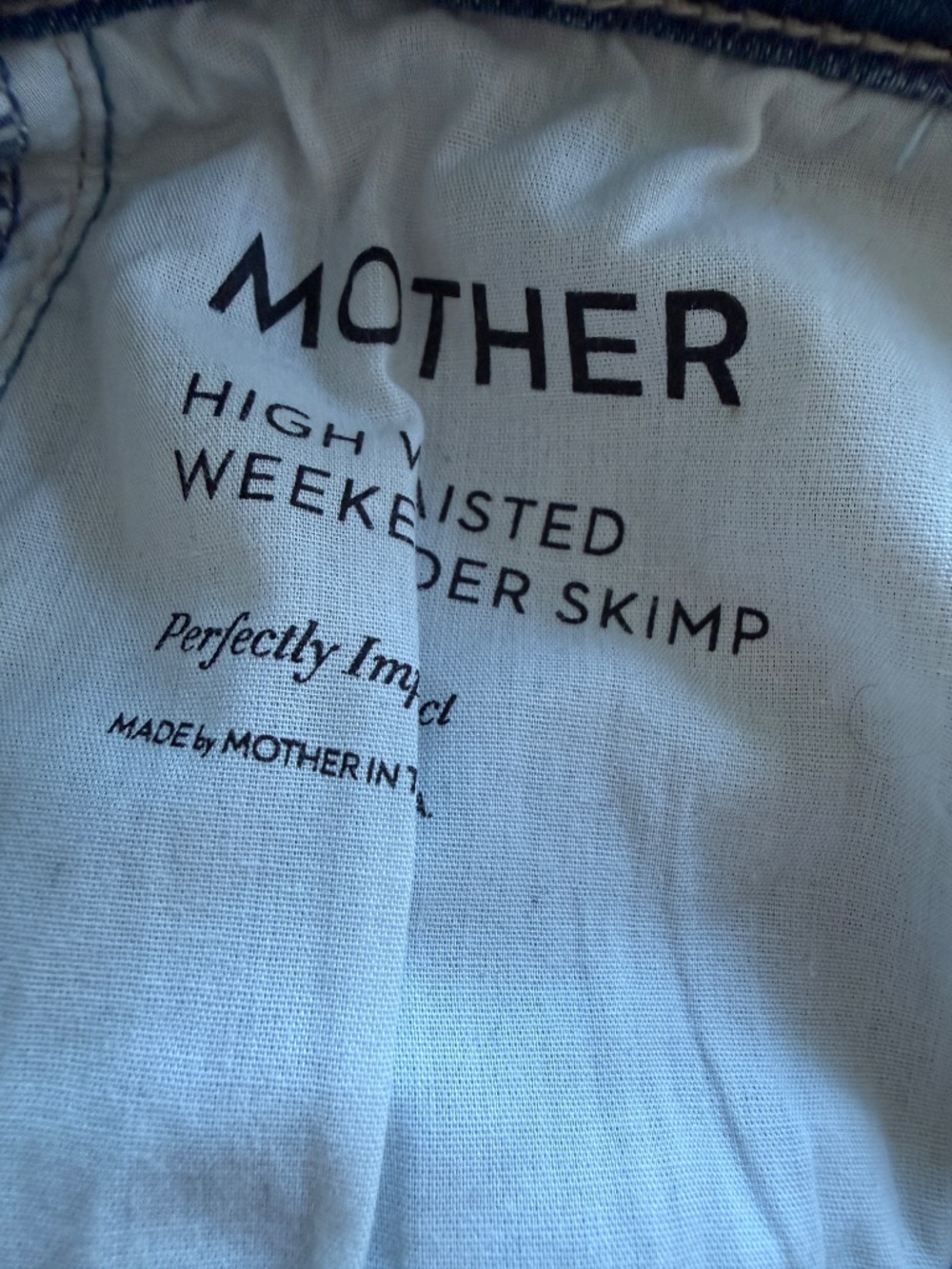 MOTHER Weekender Skimp Mid-Rise Flare Jeans 26 - Picture 7 of 9